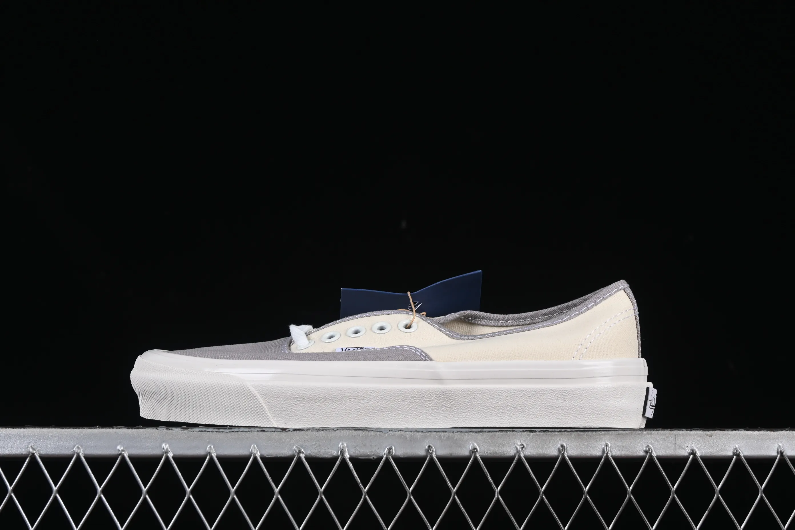 All categories Vans Vans series Vans Low Vans low-top Vans Authentic Reissue 44 Vans official high-end branch low-top casual sneakers VN000CQAKAQ